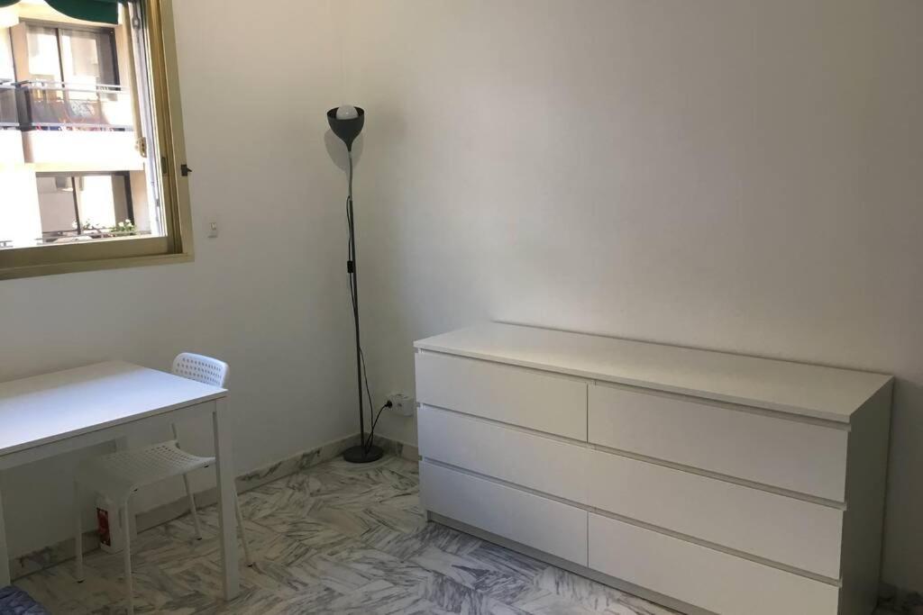 Studio Meuble Proche Plages Et Vieille Ville アンティーブ エクステリア 写真